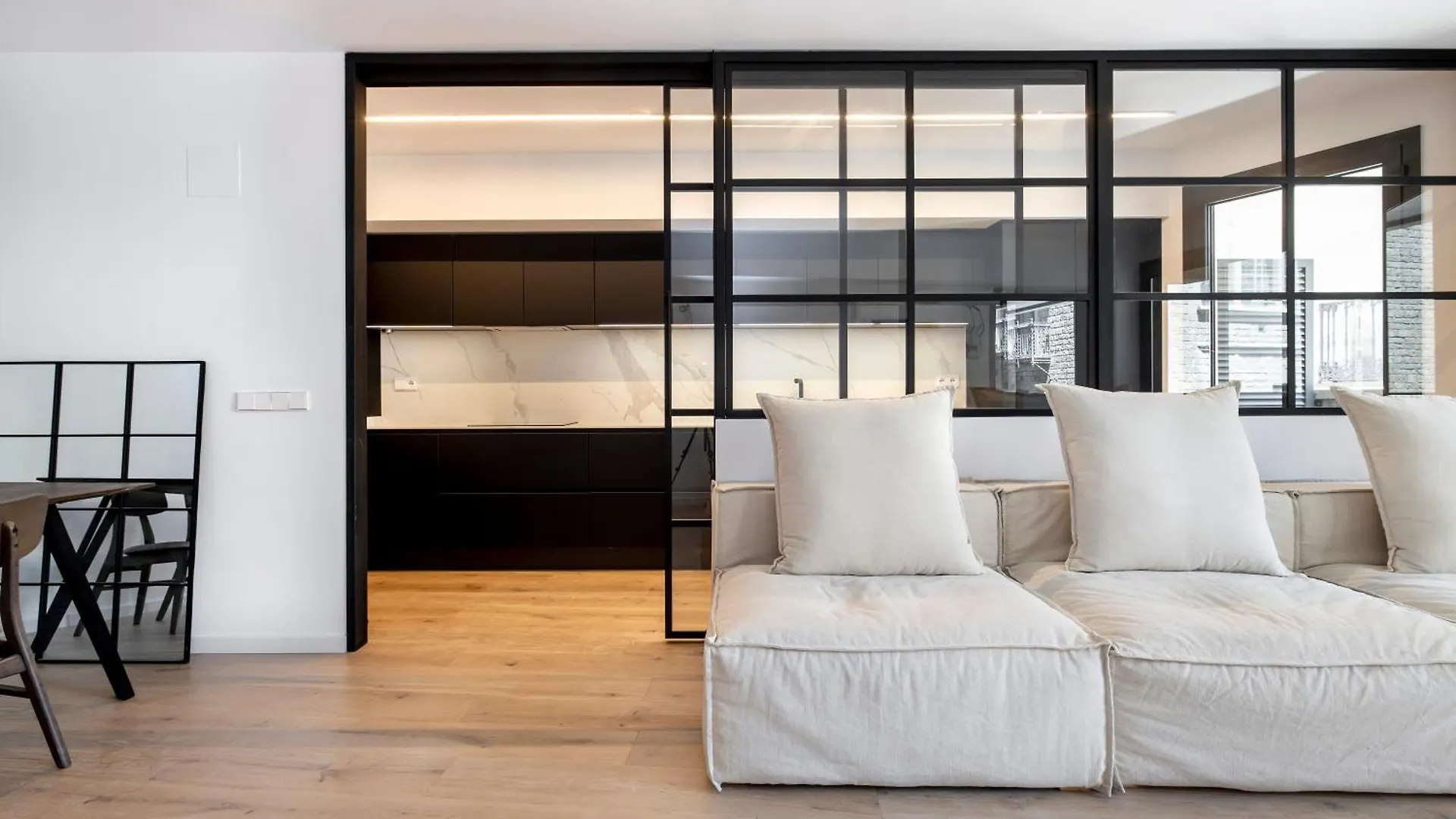 Luxury Apartment In Barcelona City Center Spanien
