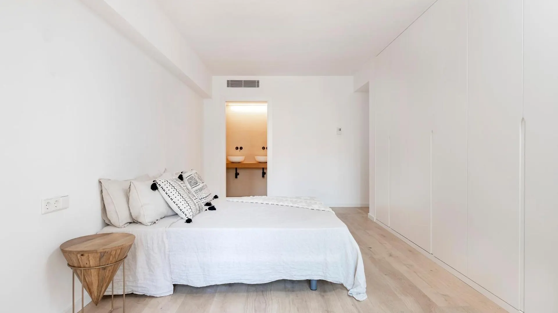Luxury Apartment In Barcelona City Center Spanien